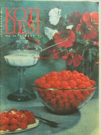 Kotiliesi 1962 nr 15 -mm. Ompelemme ja kirjoimme, Mansikkamaa sadon jälkeen, Raili Manninen Sadon korjuun aikaan, Kesämökin valaisimet paranevat, Suomalainen