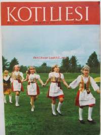 Kotiliesi 1965 nr 12  kesäkuu 1965. Kannessa tyttöjä kansallispuvuissaan. -mm. Sinikelloniityn pikkuinen Pompom, älkää sanoko meitä suomalaissälleiksi