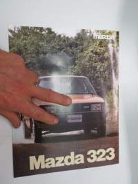 Mazda 323 1981 -myyntiesite  / sales brochure