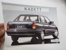 Opel Kadett 1986 -myyntiesite / brochure