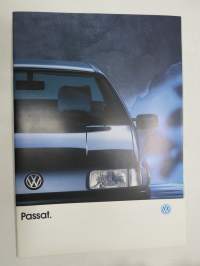 Volkswagen Passat 1990 -myyntiesite / sales brochure, in finnish