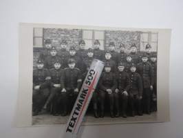 Lennuväe rygemendi Eskadrilli 5.den Palvelustaan suorittamassa olevat asevelvolliset - Eestis - Tartus, 12.1.1930 -valokuva - / photograph