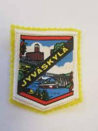Jyväskylä -kangasmerkki / matkailumerkki / hihamerkki / badge -pohjaväri keltainen