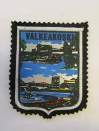 Valkeakoski-kangasmerkki / matkailumerkki / hihamerkki / badge -pohjaväri musta