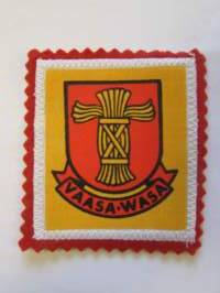 Vaasa Wasa-kangasmerkki / matkailumerkki / hihamerkki / badge -pohjaväri punainen