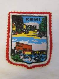 Kemi -kangasmerkki / matkailumerkki / hihamerkki / badge -pohjaväri punainen