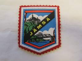Jämsä -kangasmerkki / matkailumerkki / hihamerkki / badge -pohjaväri punainen