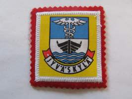 Jyväskylä -kangasmerkki / matkailumerkki / hihamerkki / badge -pohjaväri punainen