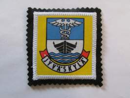 Jyväskylä -kangasmerkki / matkailumerkki / hihamerkki / badge -pohjaväri musta