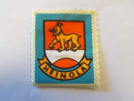 Heinola -kangasmerkki / matkailumerkki / hihamerkki / badge -pohjaväri valkoinen