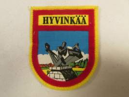Hyvinkää -kangasmerkki / matkailumerkki / hihamerkki / badge -pohjaväri keltainen