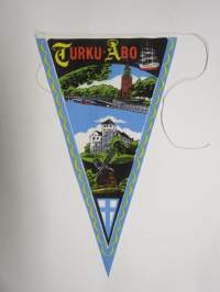Turku - Åbo -matkailuviiri / souvenier pennant
