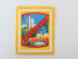 Pieksämäki -kangasmerkki / matkailumerkki / hihamerkki / badge -pohjaväri keltainen