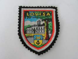 Lovisa - Loviisa -kangasmerkki / matkailumerkki / hihamerkki / badge -pohjaväri musta
