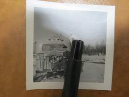 Linja-auto - linja-autot, Ruotsi (Växjö?) 1940-luku -valokuva -SJ buss / bussar närä Växjö, 1940-talet i Sverige
