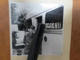 Linja-auto - linja-autot, Ruotsi (Växjö?) 1940-luku -valokuva -SJ buss / bussar närä Växjö, 1940-talet i Sverige