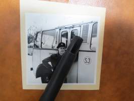 Linja-auto - linja-autot, Ruotsi (Växjö?) 1940-luku -valokuva -SJ buss / bussar närä Växjö, 1940-talet i Sverige