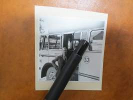 Linja-auto - linja-autot, Ruotsi (Växjö?) 1940-luku -valokuva -SJ buss / bussar närä Växjö, 1940-talet i Sverige