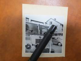Linja-auto - linja-autot, Ruotsi (Växjö?) 1940-luku -valokuva -SJ buss / bussar närä Växjö, 1940-talet i Sverige