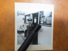 Linja-auto - linja-autot, Ruotsi (Växjö?) 1940-luku -valokuva -SJ buss / bussar närä Växjö, 1940-talet i Sverige
