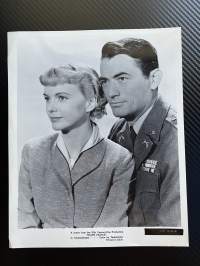 Gregory Peck ja Anita Björk - Night People - 20th Century Fox still- / kaappikuva