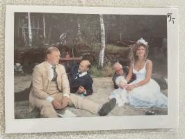 Pikkupojat, Vesa-Matti Loiri, Spede Pasanen, Simo Salminen ja Riitta Väisänen -elokuvan still- / kaappikuva