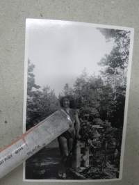 Lola Liberovski (Liberowsky?), L.W. Lindmanin - ravintoloitsija (Kaisaniemi) - ottotytär toisesta avioliitosta -valokuva