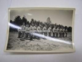 Heinämiehet -suomalainen sotilasvalokuva