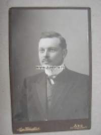 Harjastukka -valokuva