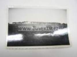 Kentällä -saksalainen sotilasvalokuva