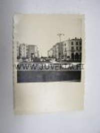 Turistihommaa -saksalainen sotilasvalokuva