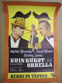 Kuin kukot orrella / Herre på täppan, pääosissa Marlon Brando, David Niven, Shirley Jones -elokuvajuliste / movie poster