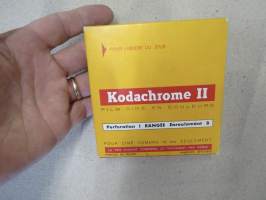 Kodak - Kodachrome II 16 mm värifilmi, käyttämätön - täysin avaamattomassa pakkauksessa, pakkaus päivätty lokakuu 1964