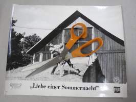 Liebe einer Sommernacht (Hilja maitotyttö) -elokuvan kaappikuva, saksankielinen