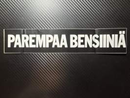 Parempaa bensiiniä tarra