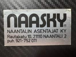 Naantalin asentajat KY tarra