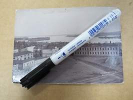 Kuopio - keskusta / kauppatori -valokuva, kuvannut Victor Barsokevitsch, kuvausaika v. 1905 (päiväys kortin taustan tekstin mukaan)