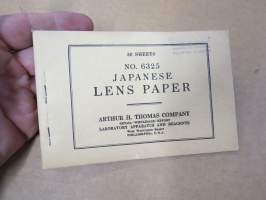 50 sheets nr 6325 Japanese lenspaper / M. Havulinna Oy:n maahantuomaa Arthur H. Thomas Co erikospaperia laboratoriokäyttöön -vihko (50 arkkia)