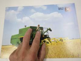 John Deere 952 leikkuupuimuri -myyntiesite / sales brochure