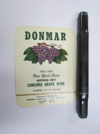 Donmar - Kosher - Medium Dry  Concord Grape Wine -viinietiketti, juutalaisen perinteen mukaista viiniä