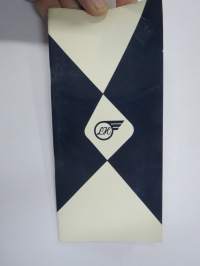 LH Tekstiili Oy hinnasto 1962 - kuvitettu vaatehinnasto