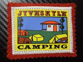 Jyväskylä Camping -kangasmerkki / matkailumerkki / hihamerkki / badge -pohjaväri punainen