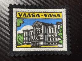 Vaasa - Vasa -kangasmerkki / matkailumerkki / hihamerkki / badge -pohjaväri musta