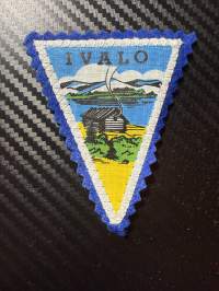 Ivalo -kangasmerkki / matkailumerkki / hihamerkki / badge -pohjaväri sininen