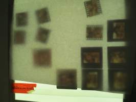 Eroottinen valokuvasarja, 13 diakuvaa, hankittu kansainvälisiltä kuvatoimistoilta käytettäväksi kotimaisten miestenlehtien artikkelien / juttujen kuvituksena