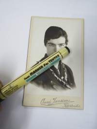 Kärsämäen tyttö II, Atelier Anni Jansson, Kärsämäki -visiittikorttivalokuva / visit card photo / cdv