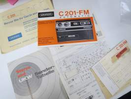 Grundig C201-FM radiokasettisoitin -alkuperäiset käyttöohjeet, piirikaaviot ym. paperit, jotka kuoressa olleet mukana toimituslaatikossa