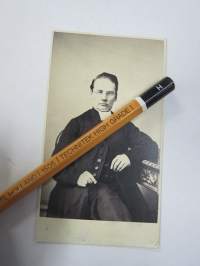 Arkkipiispa Torsten Thore Renvall -visiittikorttivalokuva, CDV, myyntikuva, ei kuvaamotietoja