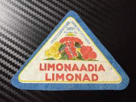 Limonaadia limonad -etiketti
