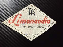 HK limonaadi -etiketti